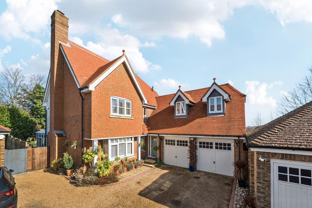 Main image of property: Pucknells Close, Swanley, Kent