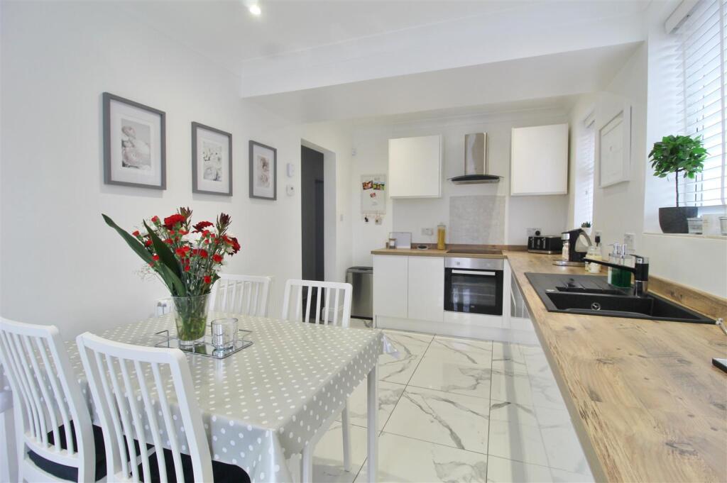 Apartment in Bournemouth - View 5