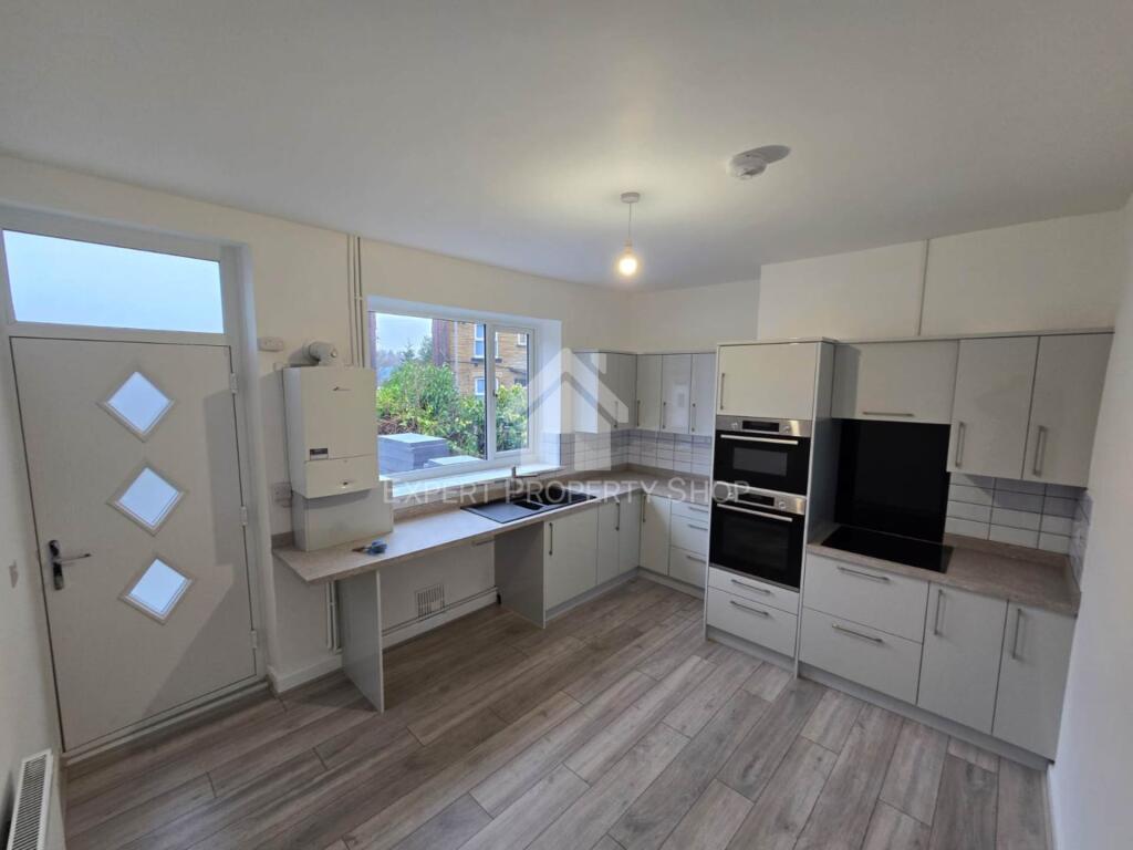 Main image of property: Gillroyd Parade, Morley
