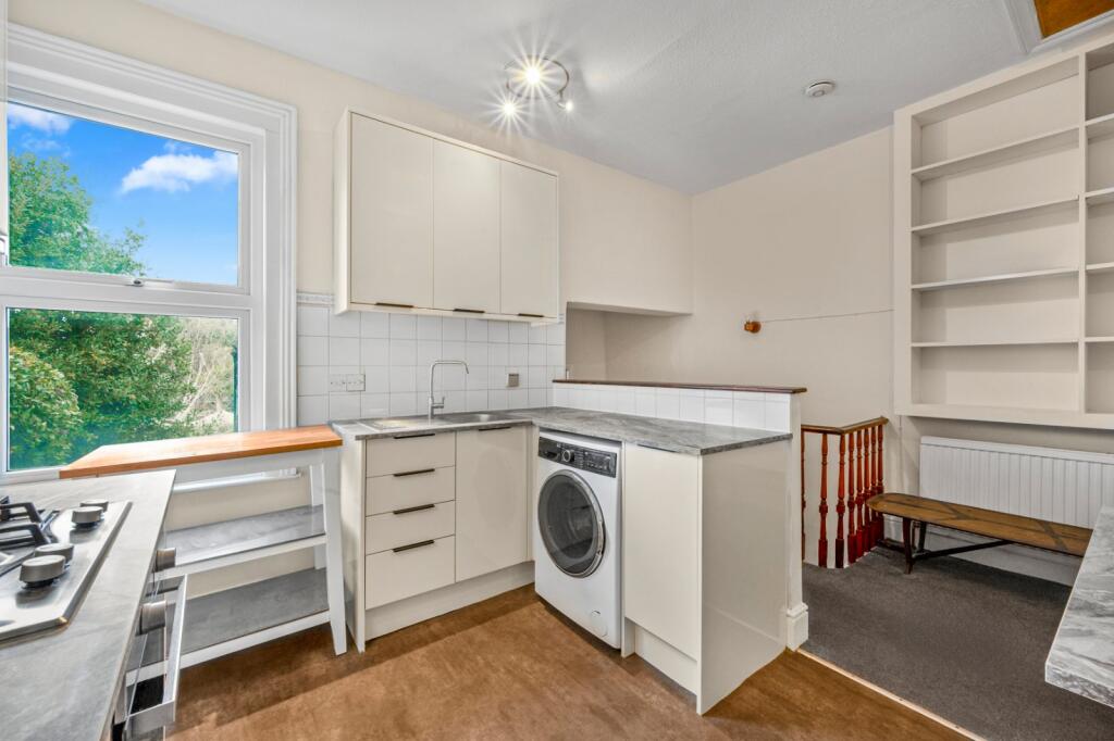 Apartment in Twickenham - View 5