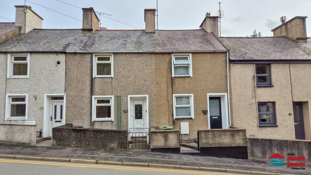 2-bed terraced on Lon Caernarfon Road, Pwllheli, LL53, £115,000