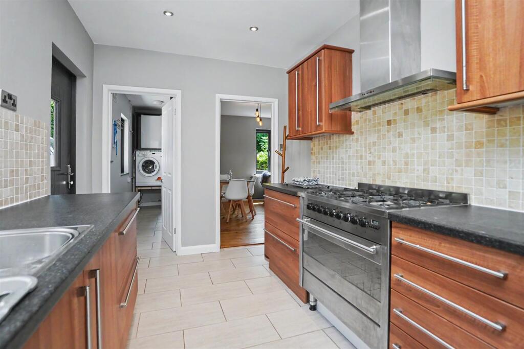 House in Warwick, Lillington, Royal Leamington Spa - More