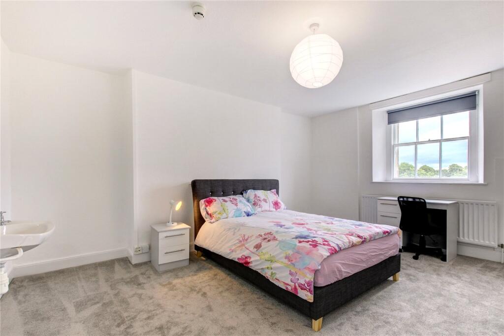 9 bedroom terraced house for rent