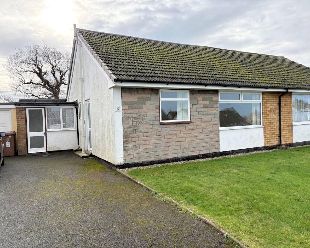 Main image of property: 8 Ffordd Dyfrig, Tywyn, Gwynedd, LL369EH