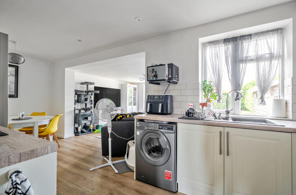 House in Worthing, West Sussex - View 5
