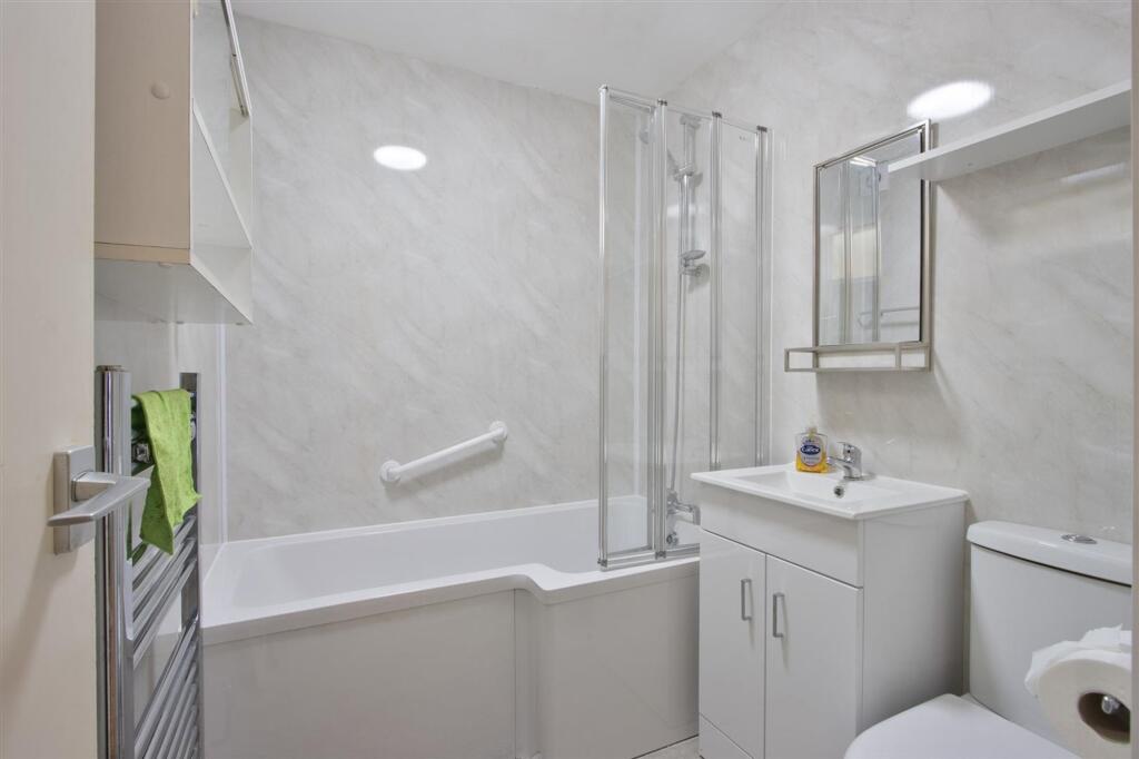 Apartment in Sheffield - View 5