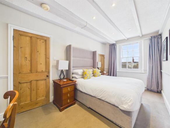 FIRST FLOOR BEDROOM