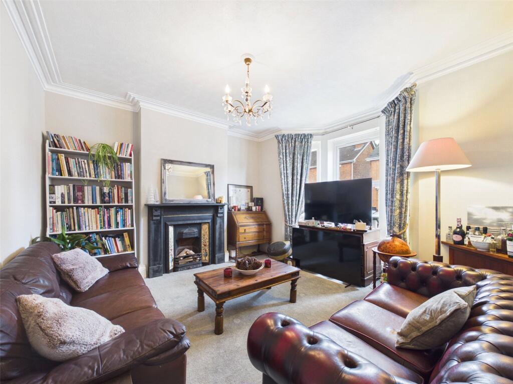 House in Gloucester - View 3