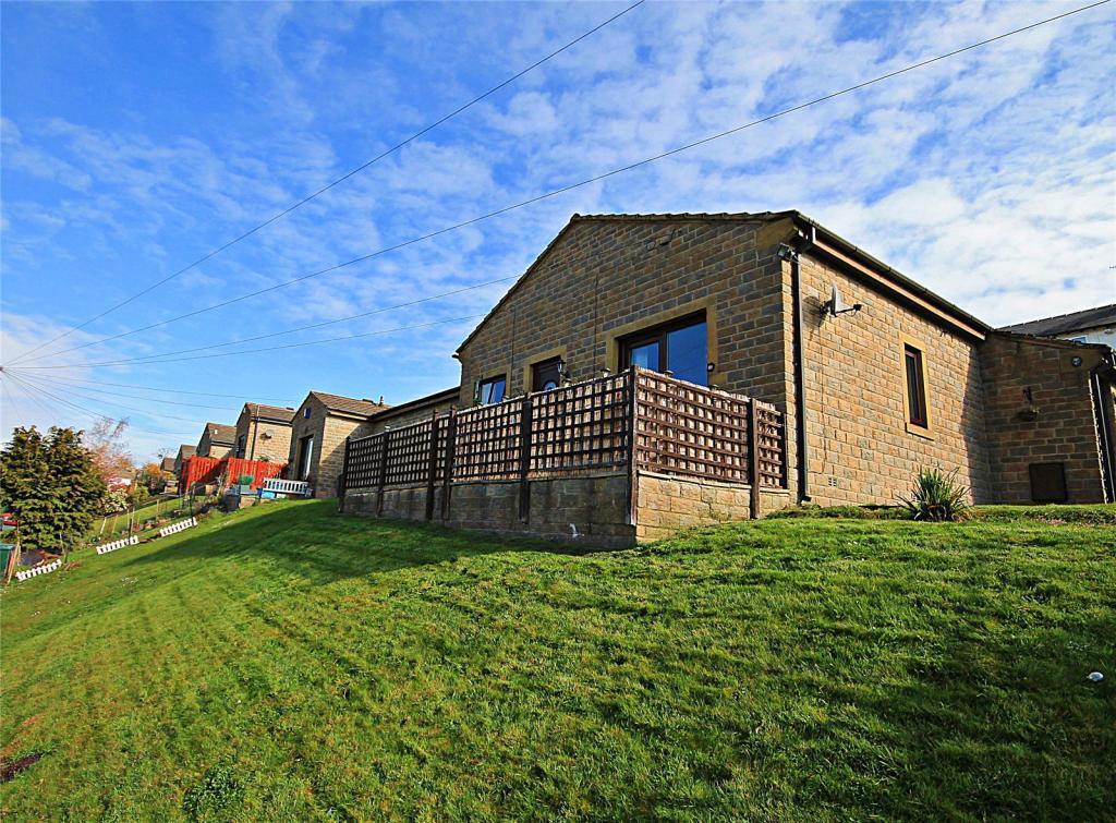 Main image of property: Broadway, Bingley