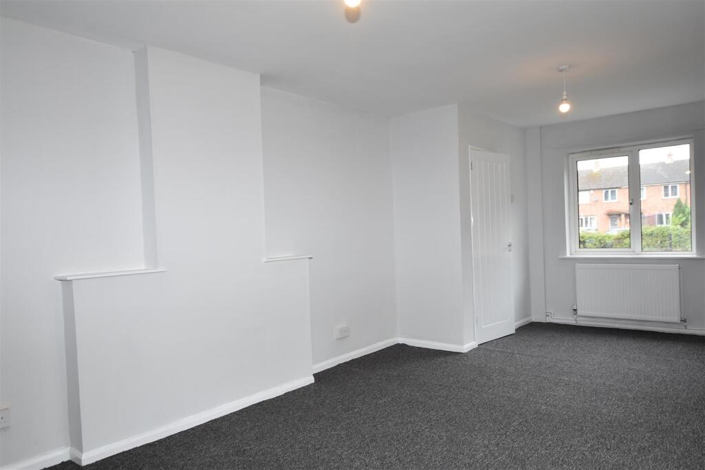 House in Wrexham, Cefindre, Caia Park - View 5