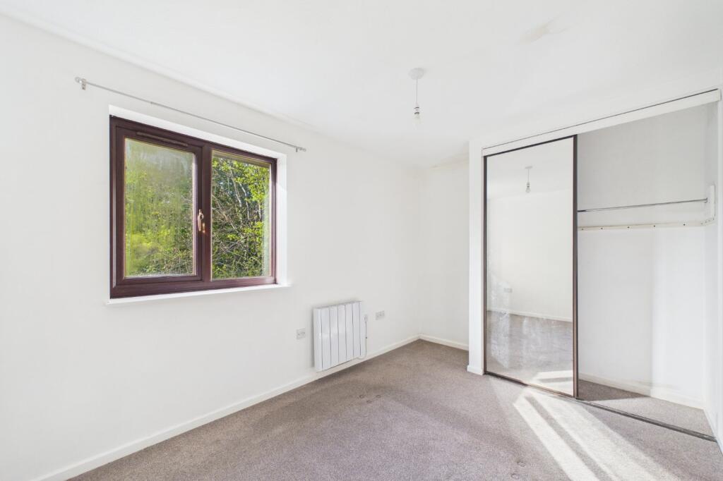 House in Reading, Warfield - View 4