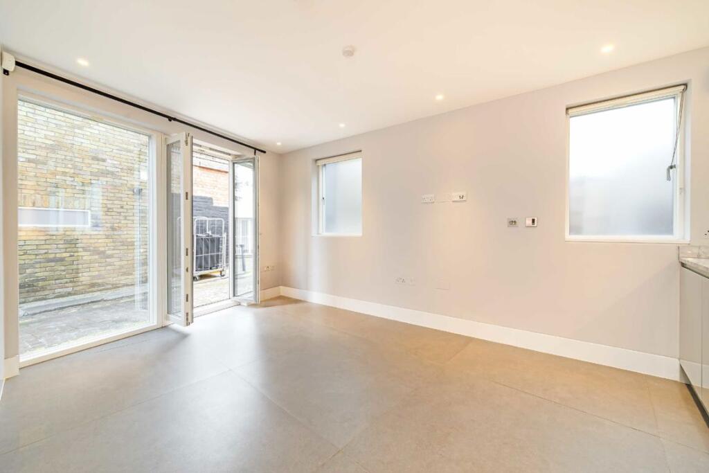 House in London - More