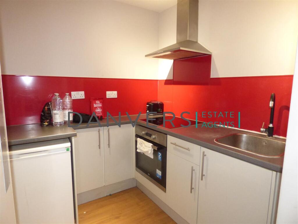 House in Leicester - View 4