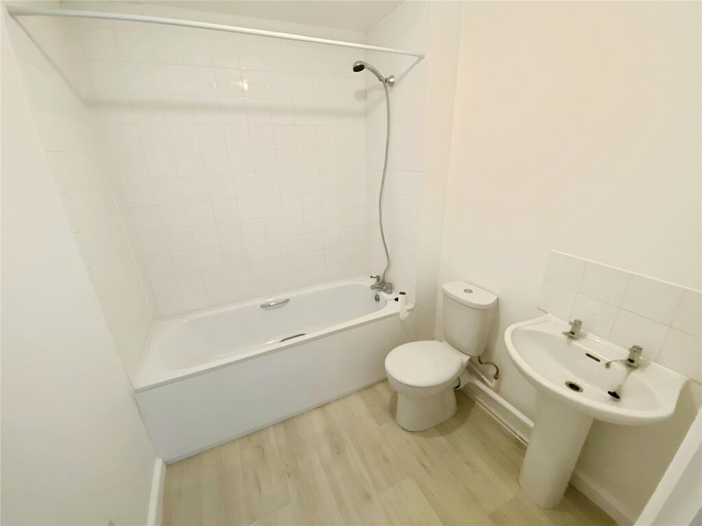 Apartment in Portsmouth - View 3