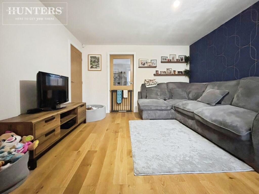 House in Barnsley, Holly Bank Estate, Wombwell - View 3