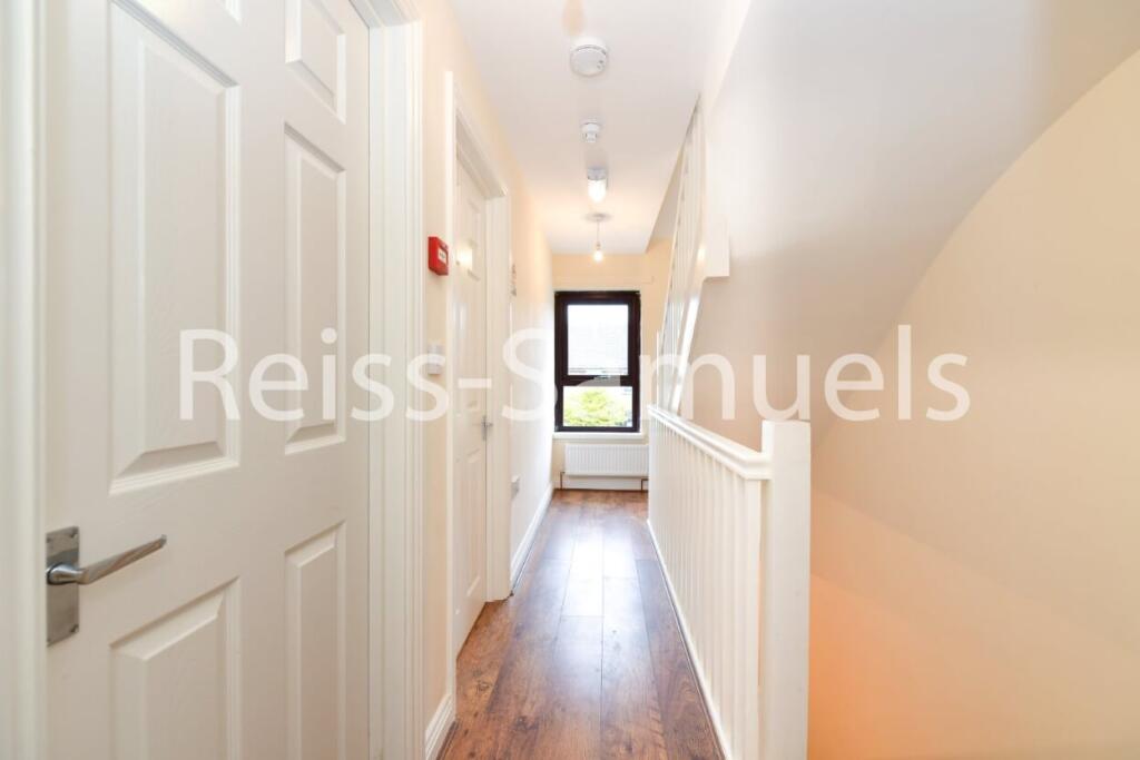 6 bedroom terraced house for rent
