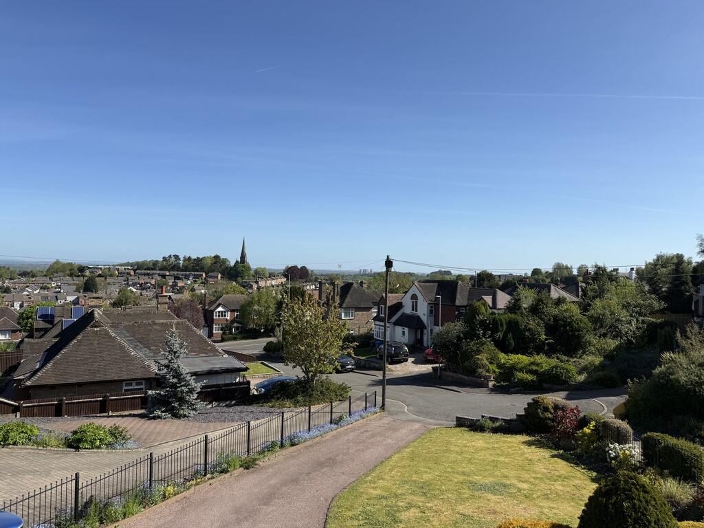 Rowbury Drive, Burton-on-Trent photo 3