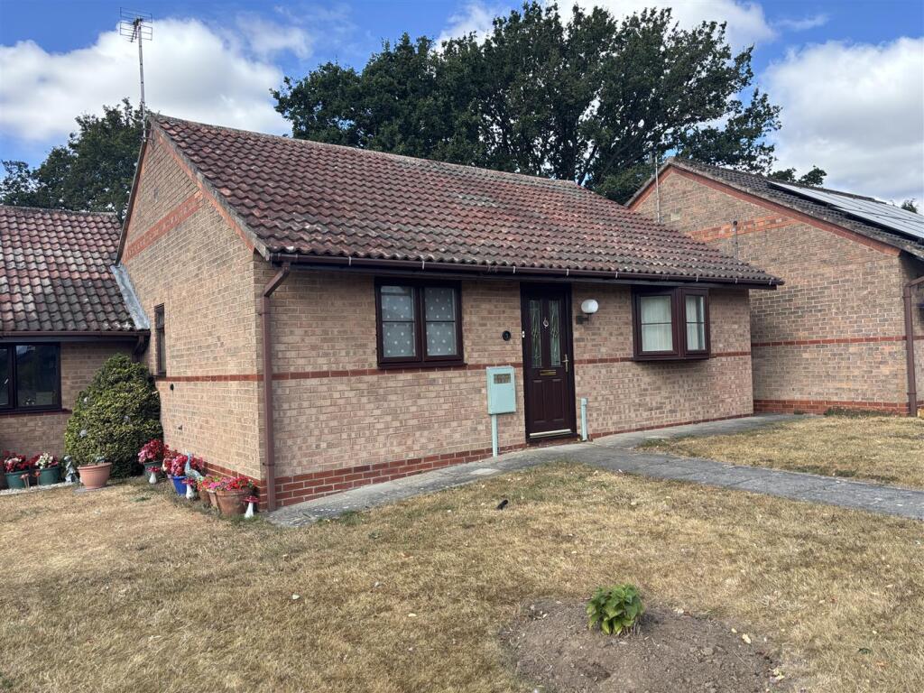 Main image of property: Pinewood Court, Markfield Court