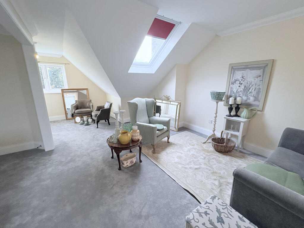 Apartment in Rochester - View 5