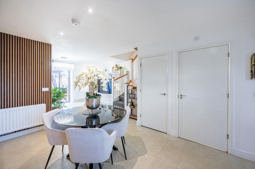 Shott Drive, Glasgow, G72 photo 3