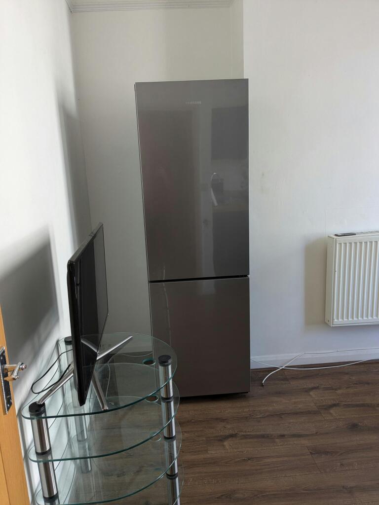 Fridge Freezer LL.jpg
