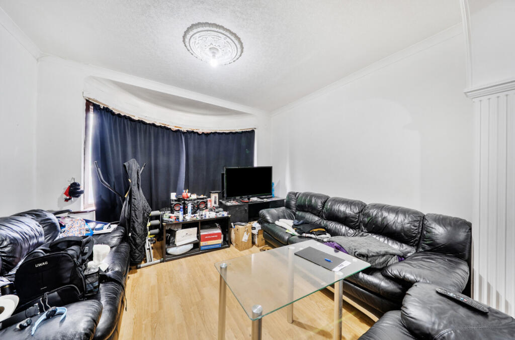Buck Lane, Kingsbury, NW9 - View 2