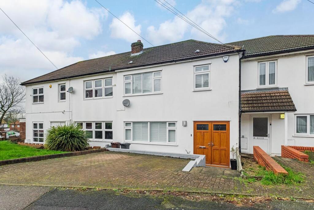 Main image of property: Eatons Mead, Chingford