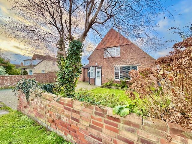 Croft Road, Selsey photo 2