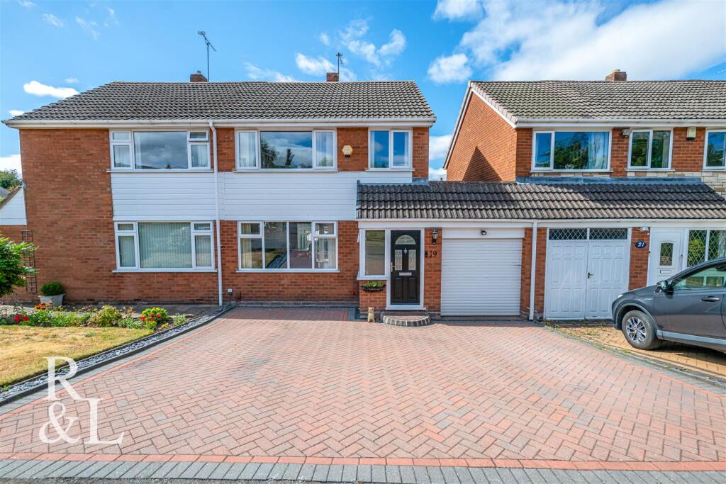 Main image of property: The Fold, Penn, Wolverhampton