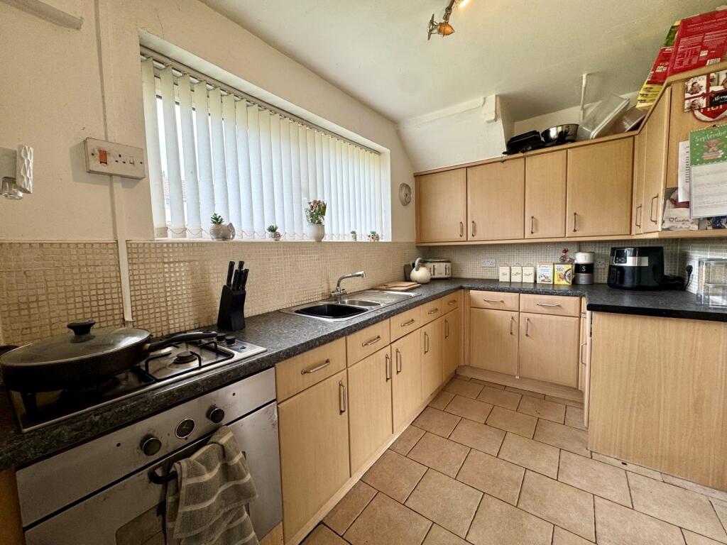 House in Abercanaid, Troed-y-rhiw - View 5