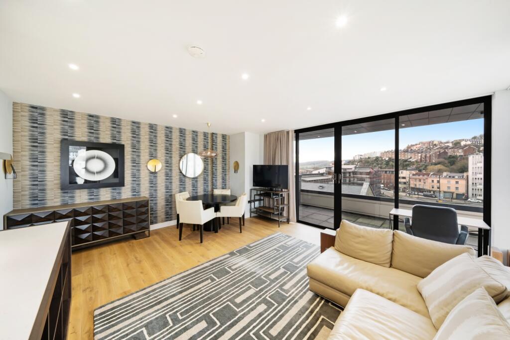 Apartment in Bristol, Canon's Marsh, Spike Island - View 3