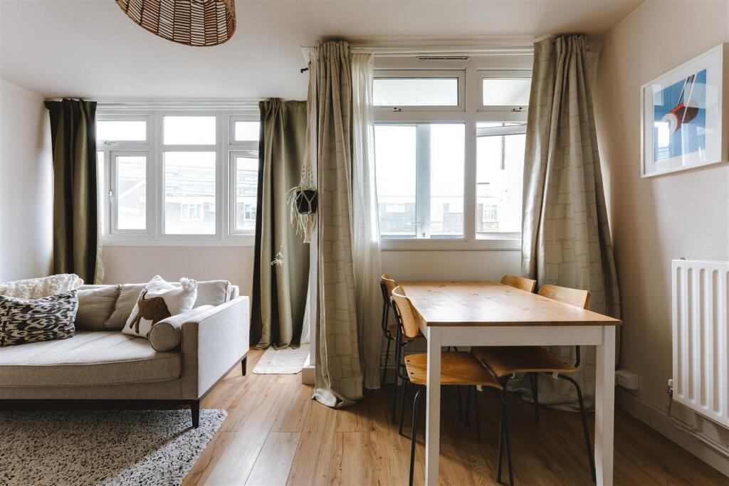 Apartment in London - View 5