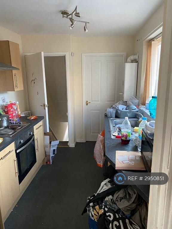 Apartment in Newcastle upon Tyne - View 5