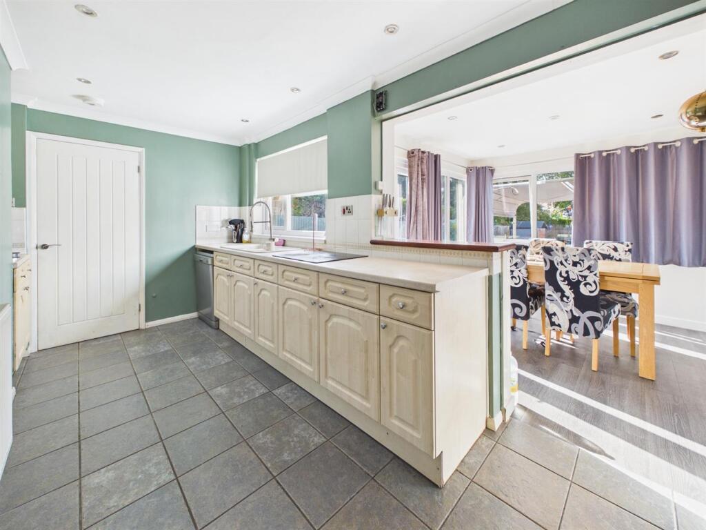 House in Gloucester, Abbotswood, Brockworth - View 5