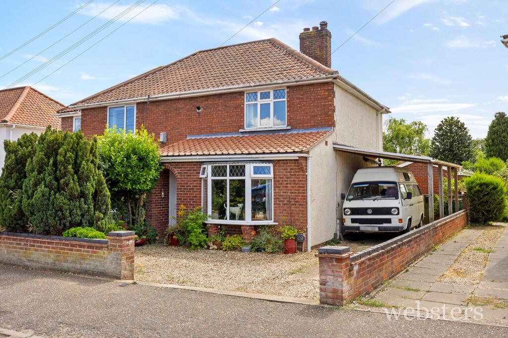 3-bed semi-detached on Edwards Road, Norwich, NR7, £350,000
