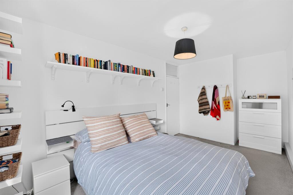 Apartment in London - View 4