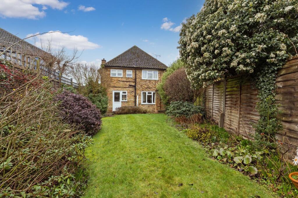 Hazell Way, Stoke Poges, SL2 photo 4
