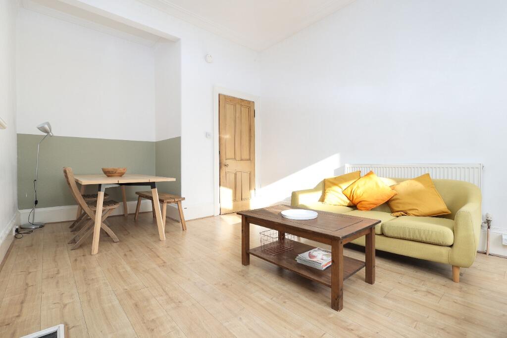 Apartment in Glasgow - View 2