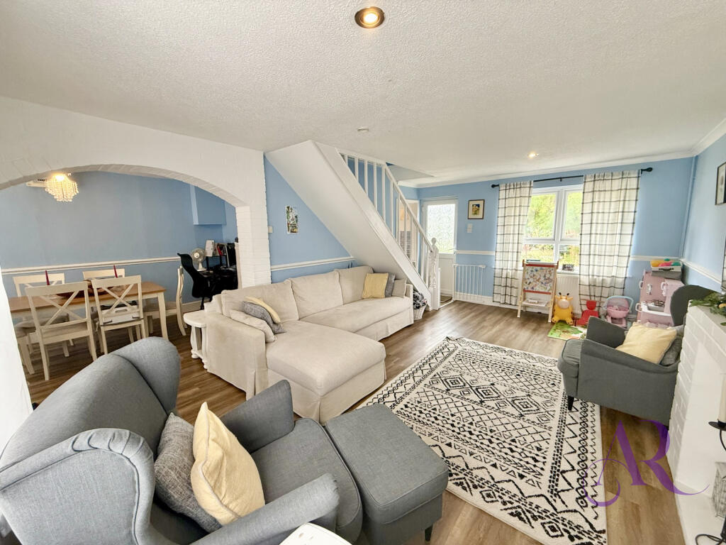 3-bed detached on 6 Hornbeam, £325,000