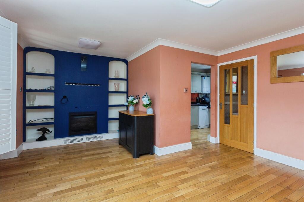 Wyngates, Leighton Buzzard photo 4