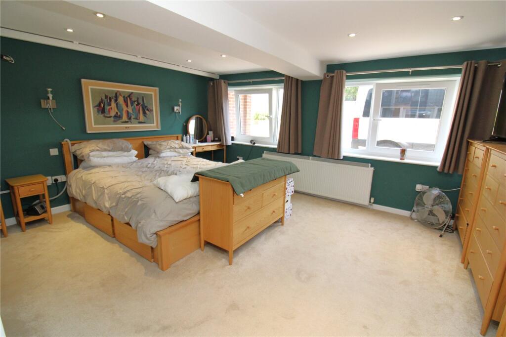 House in Fareham, Wallington - More
