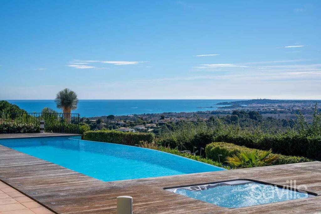 Main image of property: Provence-Alps-Cote d`Azur, Alpes-Maritimes, Villeneuve-Loubet
