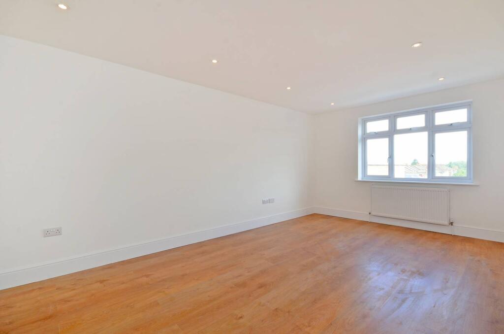 Main image of property: High Road, Wood Green, London, N22