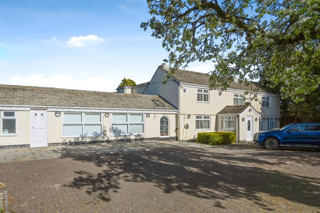 3-bed detached on Sandy Lane, Lydiate, Liverpool, Merseyside, L31, £695,000