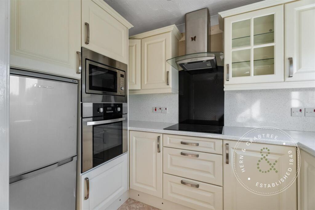 Apartment in Cardiff, Rhydypenau, Cyncoed - View 4