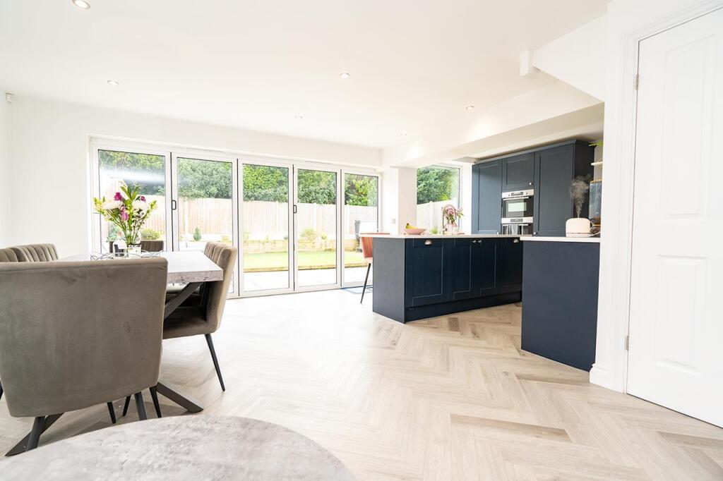19, Whinhams Way, Billericay, Essex, CM12 0HD photo 3