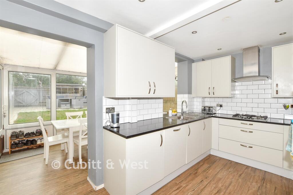 House in Henfield - More