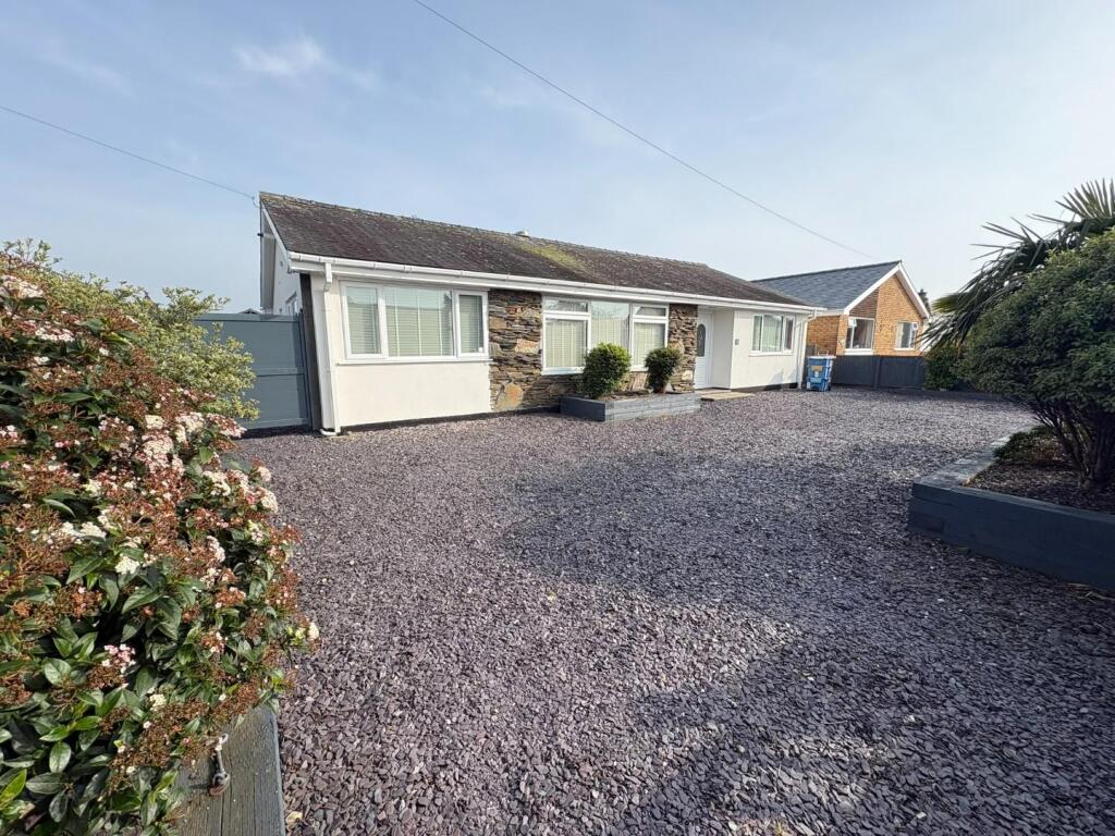 Main image of property: Morfa Bychan, Porthmadog