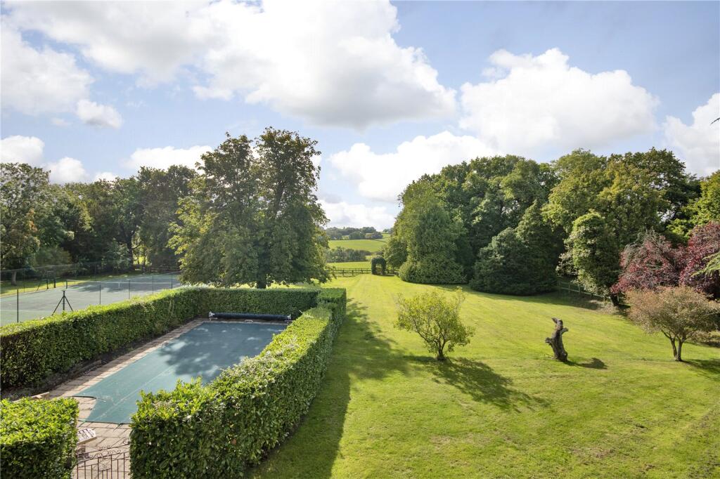 Ewhurst Green, East Sussex, TN32 photo 3