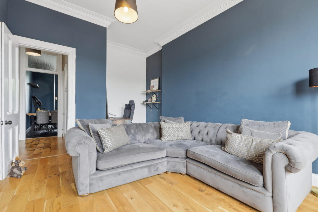 3/1, 24 Waverley Street, Shawlands, G41 2EA photo 3